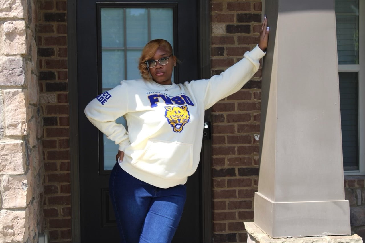 FVSU  | Cream 2023 Chenille Unisex Sweatshirt